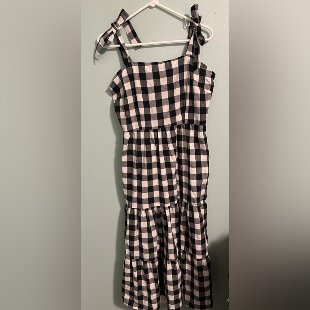 Adorable dress from SHEIN says size large but definitely looks like a size small
